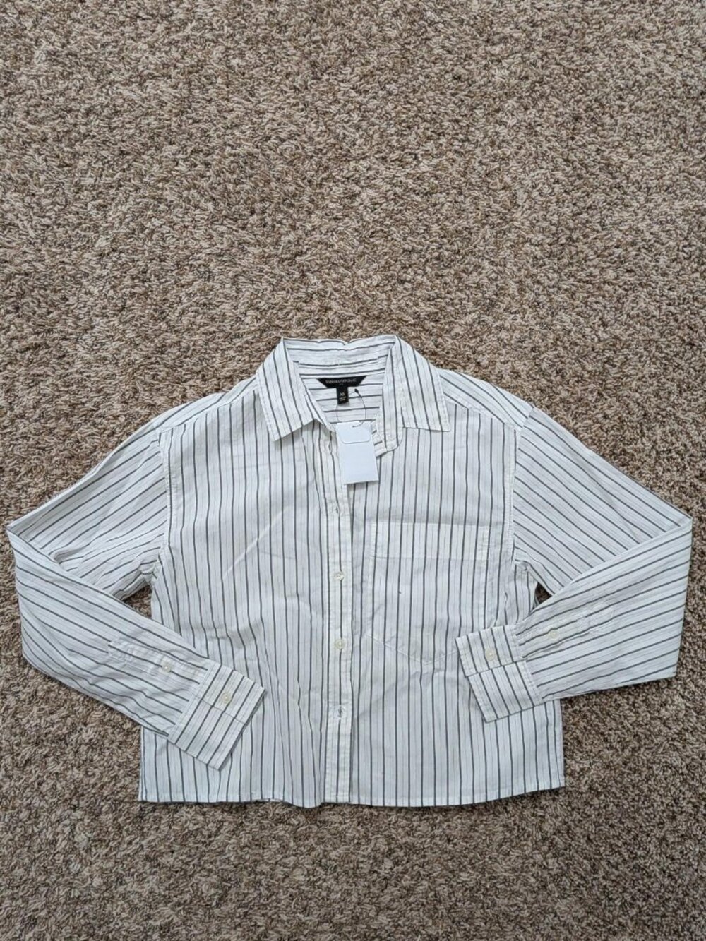 NWT Women's size xs Banana Republic LS Cropped Shirt White Stripe